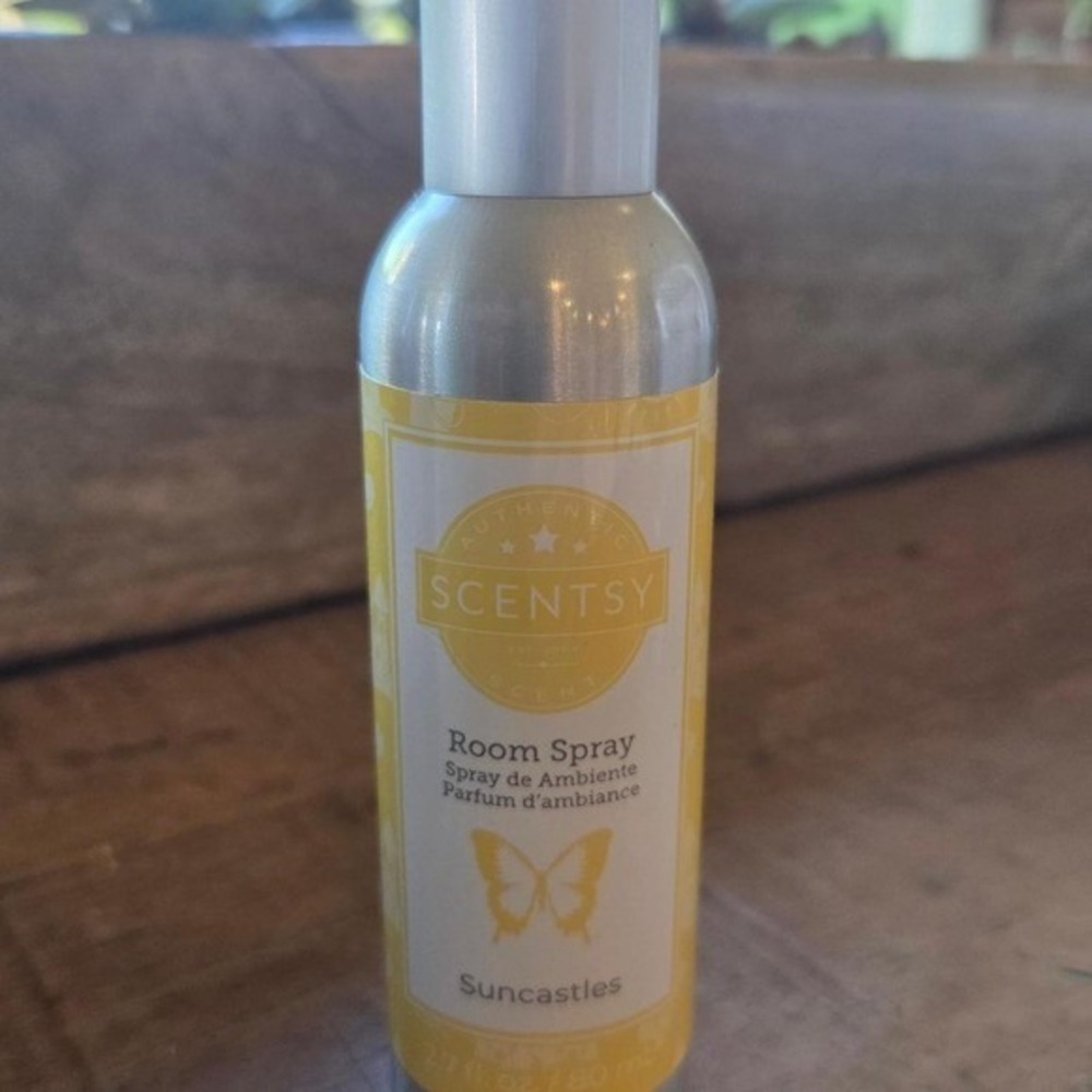 Scentsy Pina Colada Cha Cha room spray NEW